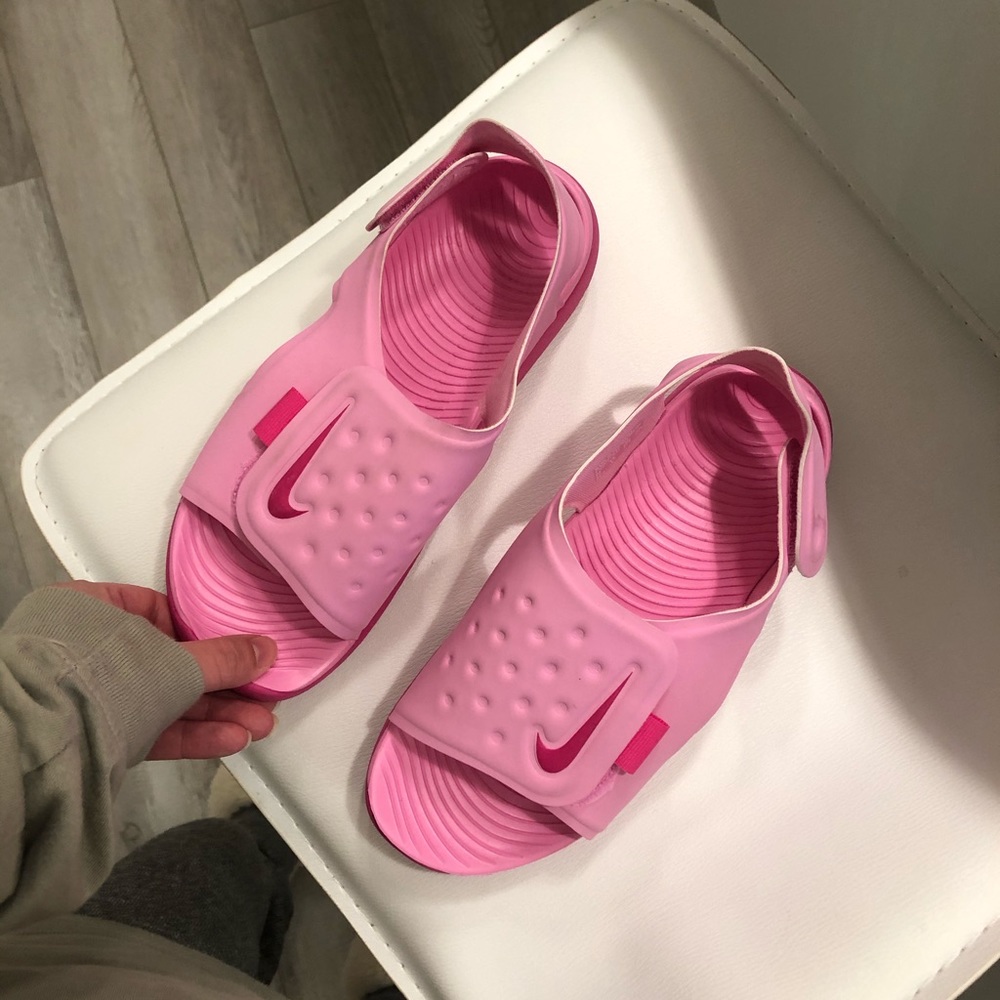 Brand new nike sandals